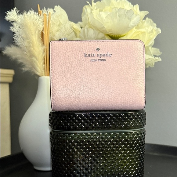kate spade Handbags - Kate Spade Lena zip wallet Tutu